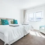 Green Parrot Holiday Apartment